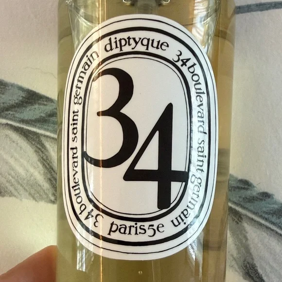 Diptyque 34 Boulevard Saint Germain Interior Scent - Golden Hue - Picture 7 of 7